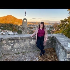 Meet your Posher, Megan